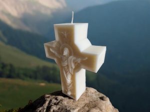 divine-comfort-christs-embrace-candle