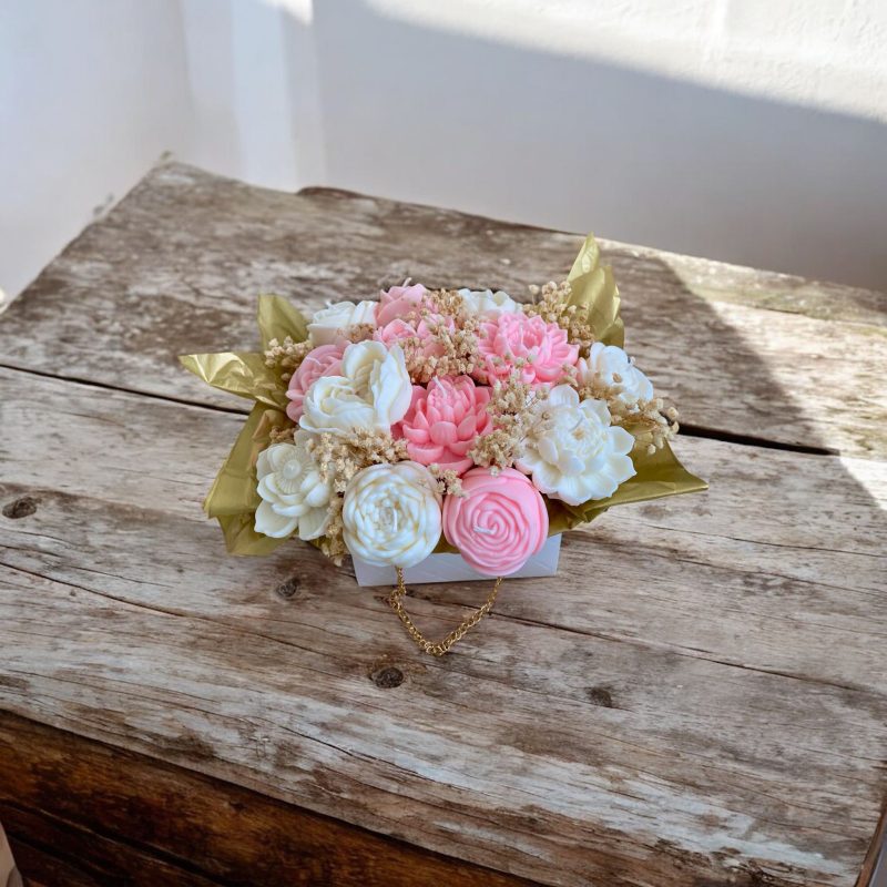 boquet-roses-candle